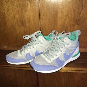 Women’s 80s style Nike high tops